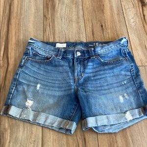 Gap 1969 Jean shorts size 27 sexy boyfriend style